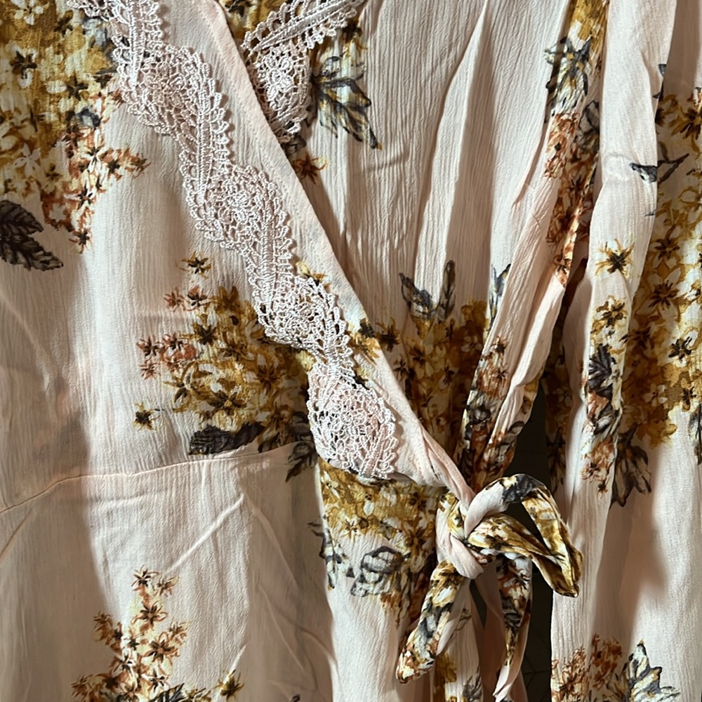 Faux wrap peasant top - Picture 2 of 5